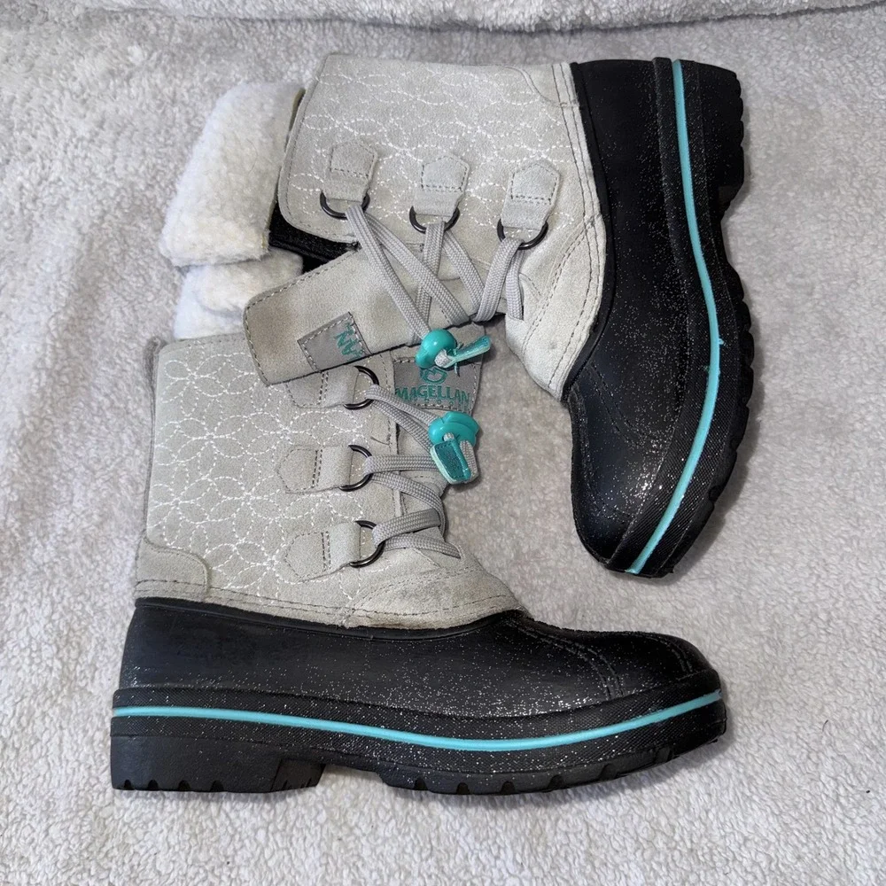 Magellan Girls Winter Snow Boots Size 2 Gray Black Suede Faux Fur Collar